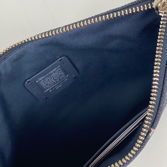 Coach X Disney Gallery Pouch W Thumper - Picture 6 of 10